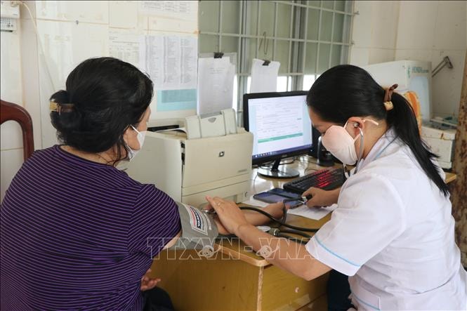 Giảm gánh nặng cho đồng bào dân tộc khi khám, chữa bệnh