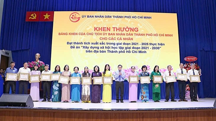 TP. Hồ Chí Minh dẫn đầu cả nước về tốc độ, quy mô triển khai giáo dục số