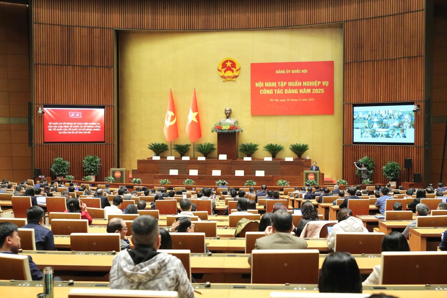 Bế mạc Hội nghị tập huấn nghiệp vụ công tác Đảng năm 2025 của Đảng ủy Quốc hội