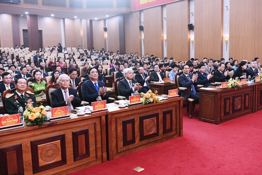 Phó Chủ tịch Thường trực Quốc hội Đỗ Văn Chiến dự tổng kết công tác nhiệm kỳ Khoá XV của Đoàn ĐBQH tỉnh Phú Thọ