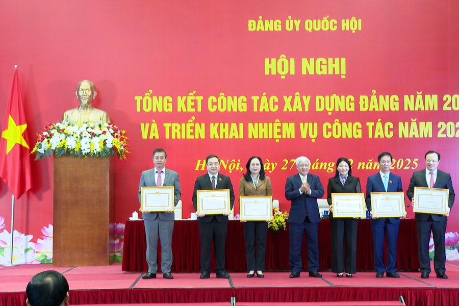 “Dĩ bất biến, ứng vạn biến”, Đảng bộ Quốc hội hoàn thành xuất sắc nhiệm vụ 2025