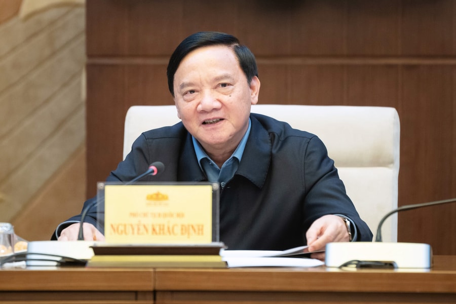 Phó Chủ tịch Quốc hội Nguyễn Khắc Định làm việc với Văn phòng Quốc hội về công tác chuyển đổi số của Quốc hội