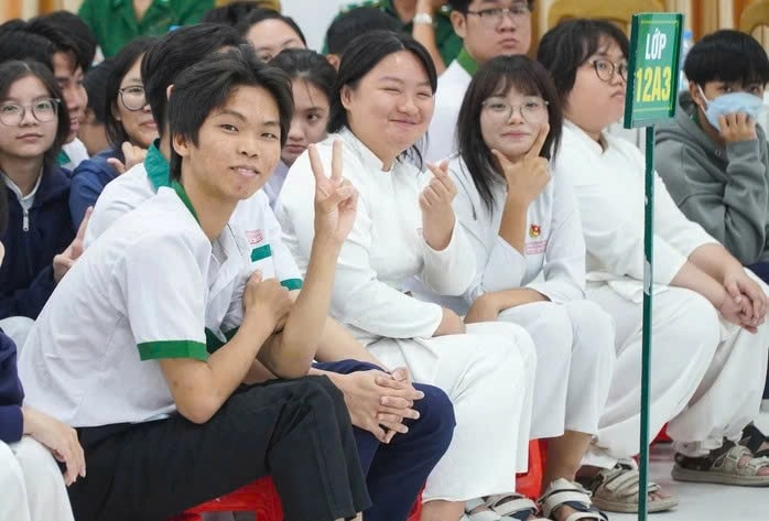 TP. Hồ Chí Minh: Tăng cường hướng nghiệp cho học sinh ngoại thành