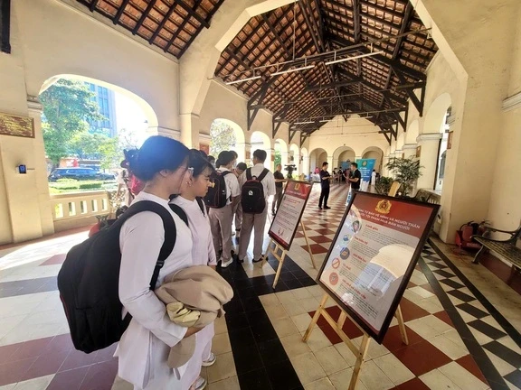 TP. Hồ Chí Minh: Ngành giáo dục cảnh báo thủ đoạn lừa đảo, bắt cóc học sinh qua mạng