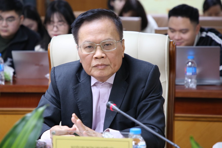 Pháp luật mở đường cho thị trường phát triển