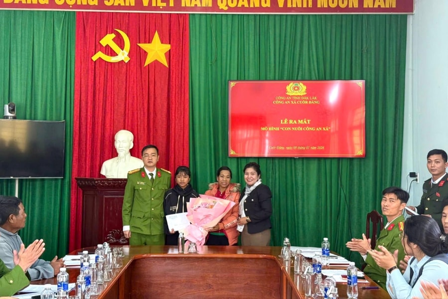 Ra mắt mô hình “Con nuôi Công an xã” tại Cuôr Đăng, Đắk Lắk