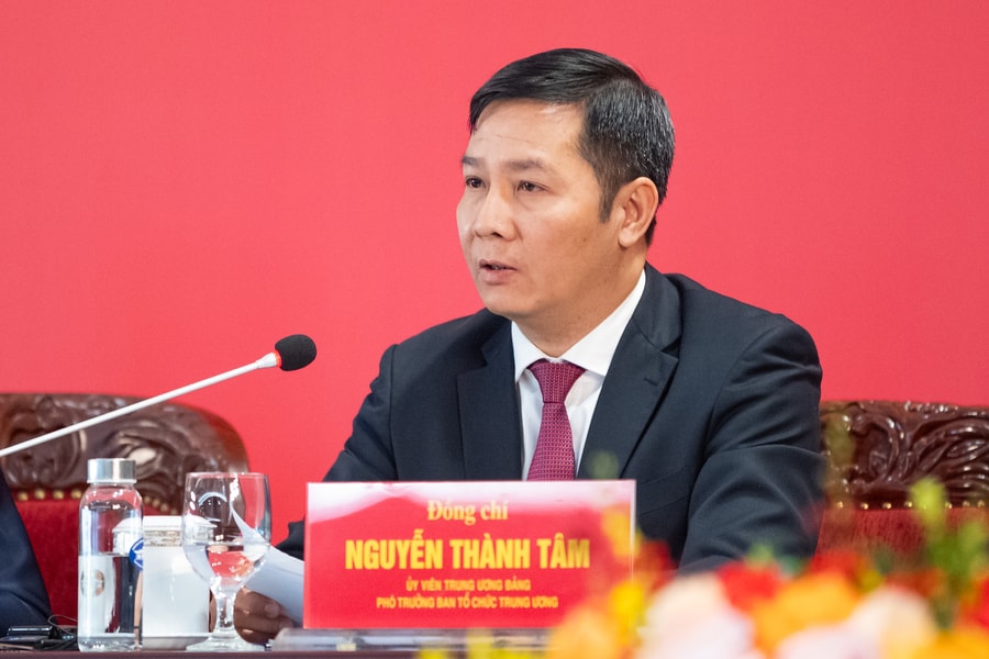 Ủy viên Ban Chấp hành Trung ương khóa XIV phải tiêu biểu cho toàn Đảng