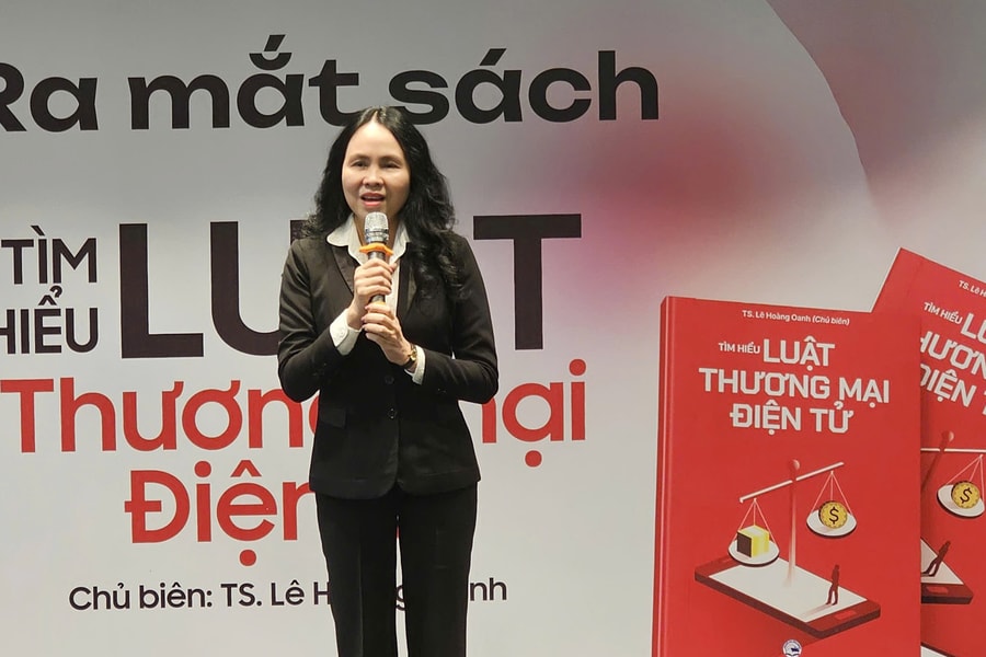Ra mắt cuốn sách “Tìm hiểu Luật Thương mại điện tử”