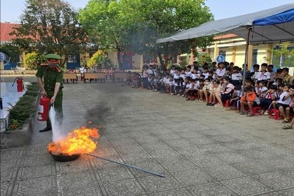 Lâm Đồng: Đẩy mạnh tuyên truyền pháp luật trong trường học, xây dựng môi trường giáo dục an toàn