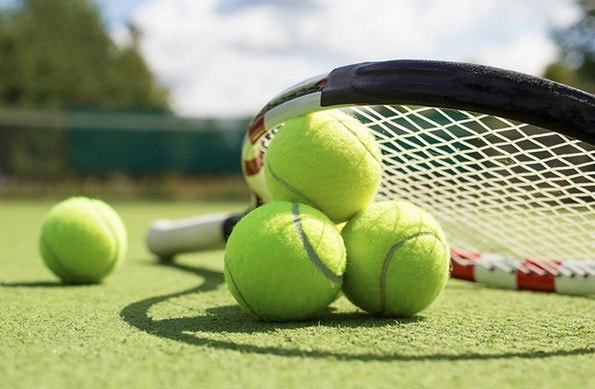 Cứu sống bệnh nhân ngừng tim khi chơi tennis