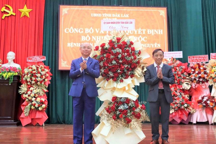 Bệnh viện Đa khoa vùng Tây Nguyên có giám đốc mới