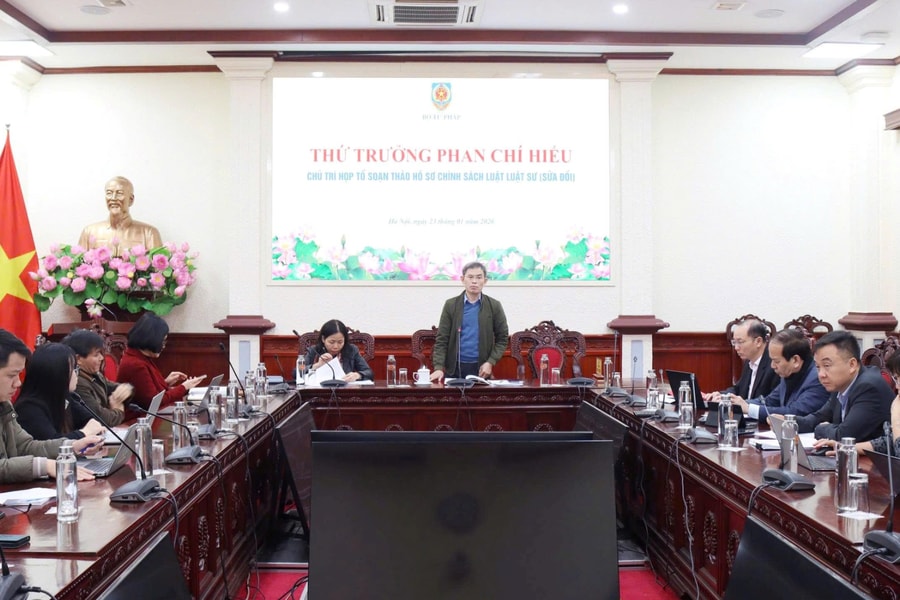 Dự thảo Luật Luật sư (sửa đổi): Xây dựng đội ngũ luật sư có bản lĩnh chính trị, năng lực chuyên môn