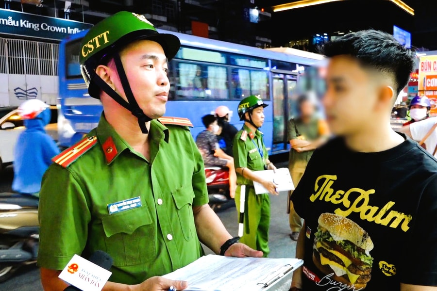 TP. Hồ Chí Minh: Kiên quyết xử lý vi phạm lấn chiếm vỉa hè, lòng, lề đường