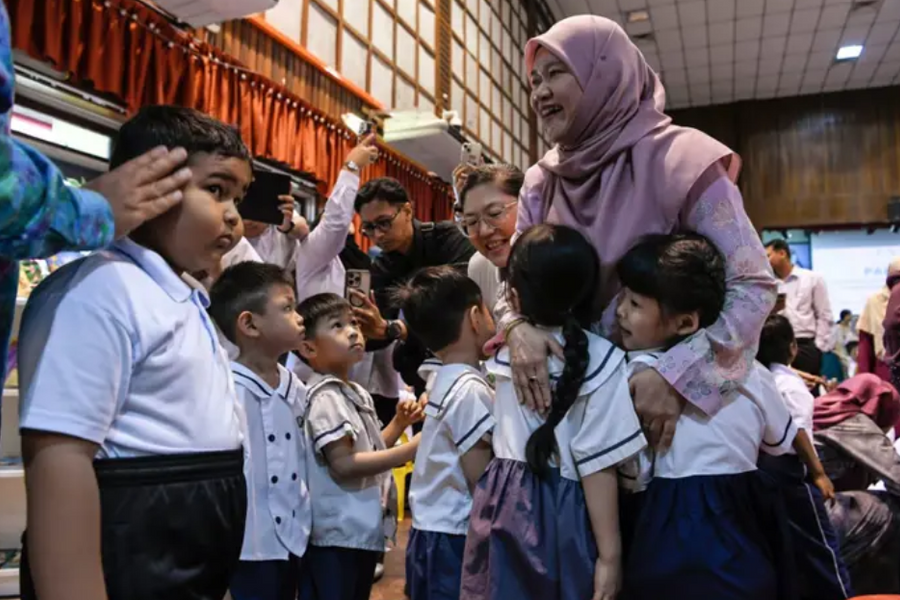 Malaysia bỏ kiểm tra đầu vào lớp 1 với trẻ 6 tuổi