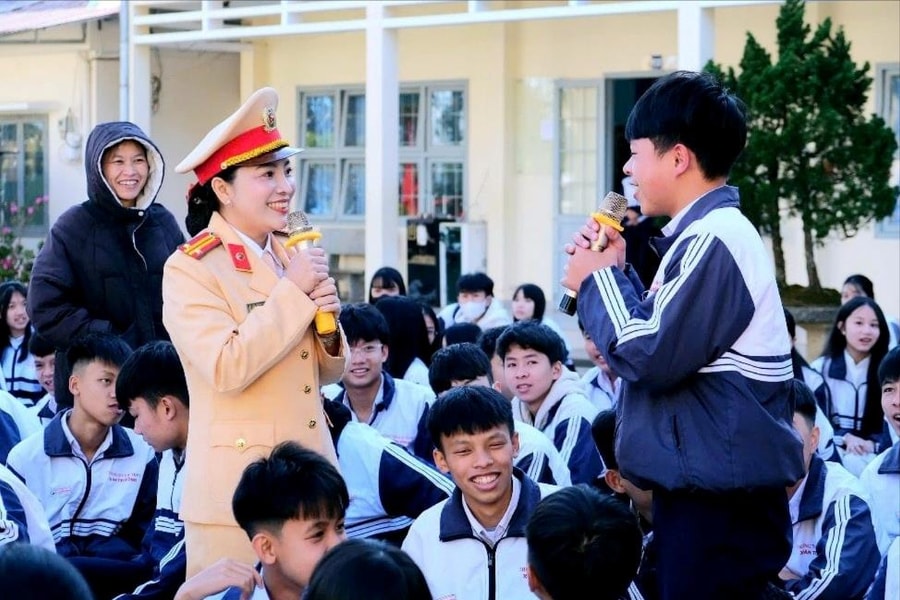 Lâm Đồng: Xây dựng ý thức tham gia giao thông an toàn từ trường học