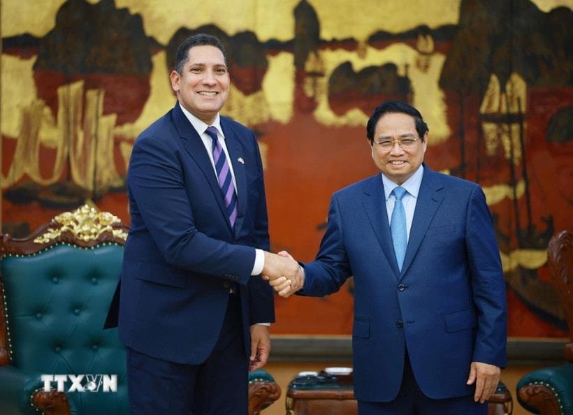 Thủ tướng Phạm Minh Chính tiếp Đại sứ Thụy Điển tại Việt Nam và Tổng Giám đốc Tập đoàn SYRE