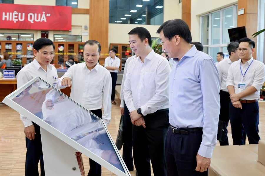 Thực thi phương án cắt giảm, đơn giản hóa thủ tục hành chính ở một số bộ, ngành, địa phương còn chậm