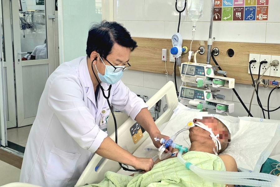 Người đàn ông ngộ độc khí CO nặng vì chữa viêm xoang theo mạng xã hội