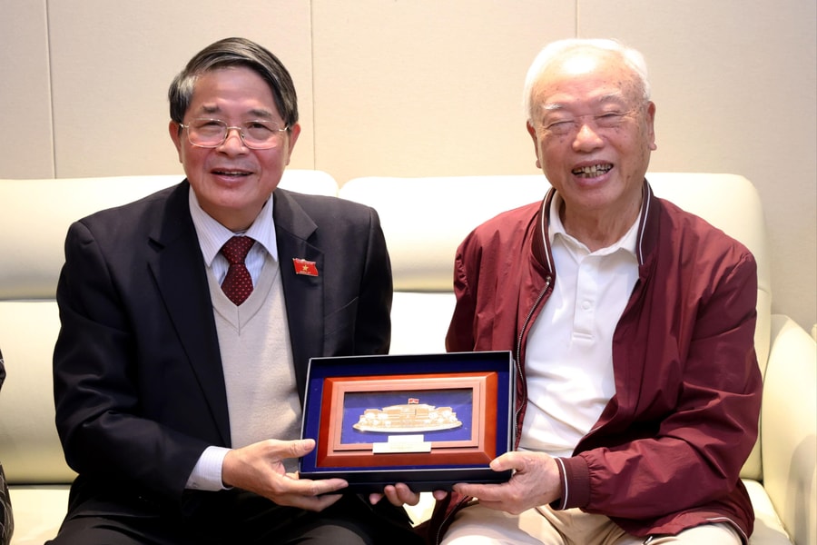 Phó Chủ tịch Quốc hội Nguyễn Đức Hải thăm, chúc Tết nguyên lãnh đạo Đảng, Nhà nước