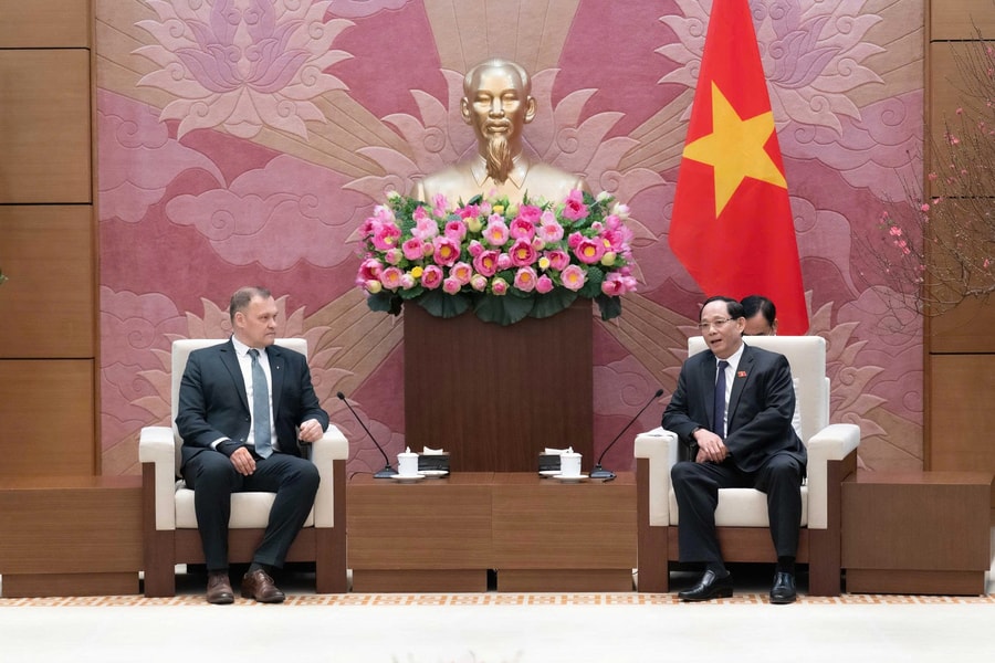 Phó Chủ tịch Quốc hội Trần Quang Phương tiếp Chủ nhiệm Ủy ban An ninh quốc gia, Quốc hội Hungary