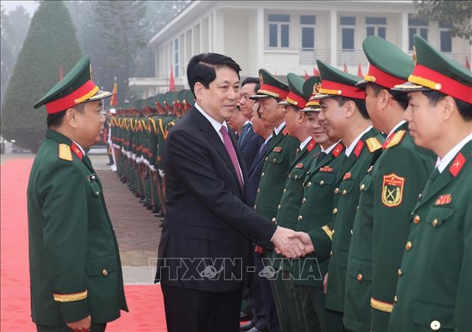 Chủ tịch nước Lương Cường thăm, chúc Tết Quân khu 2 và Sư đoàn 316