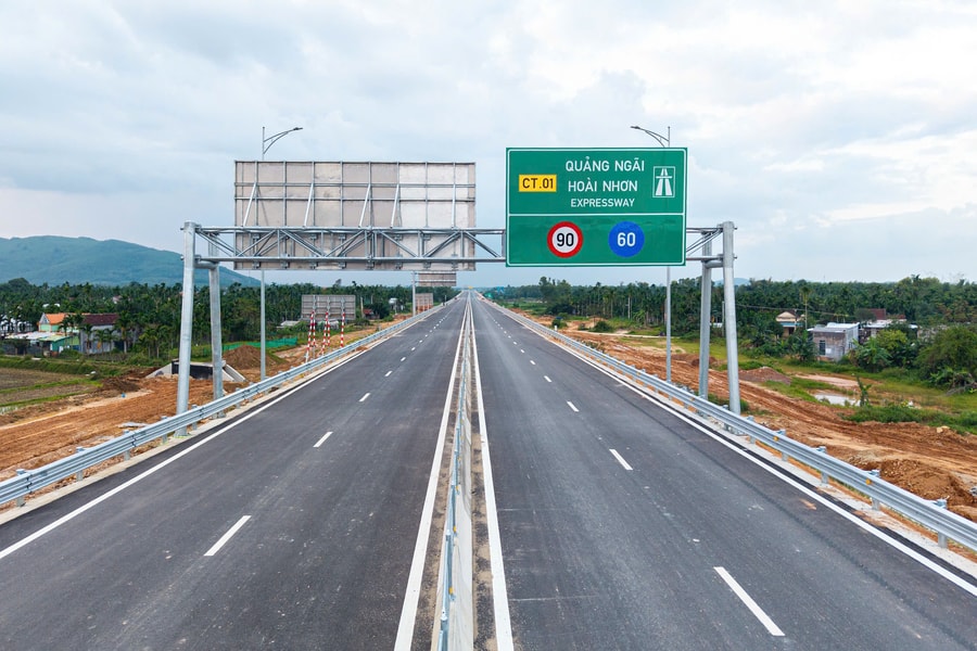 Sẵn sàng đưa cao tốc Quảng Ngãi - Hoài Nhơn vào khai thác toàn tuyến trước Tết Nguyên đán