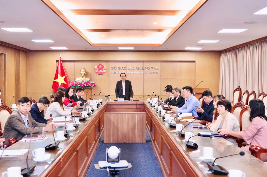 Phấn đấu hoàn thành 100 trường nội trú liên cấp vùng biên trước 30/8/2026