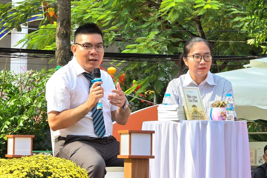 Nhà báo Đăng Huỳnh và “Dấu xưa Cần Thơ”