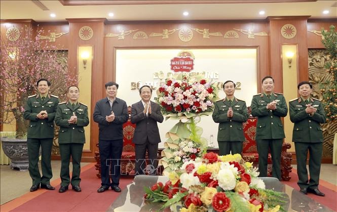 Trưởng Ban Tuyên giáo và Dân vận Trung ương thăm, chúc Tết Quân khu 2