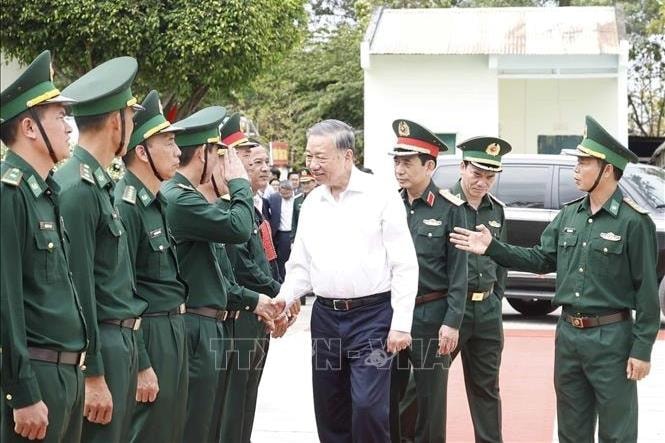 Tổng Bí thư Tô Lâm thăm, chúc Tết cán bộ, chiến sĩ Đồn Biên phòng Ea H’Leo, Đắk Lắk