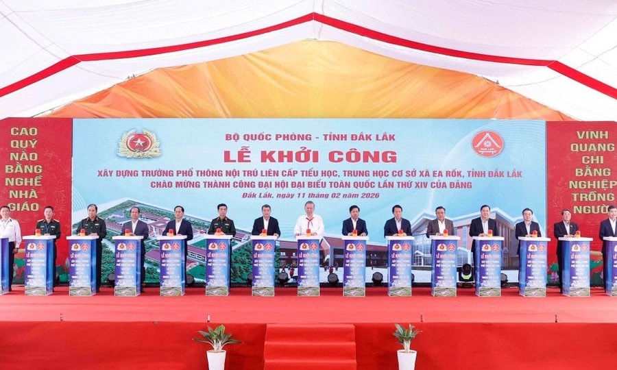 Nâng cao dân trí, phát triển con người nơi biên cương Tổ quốc