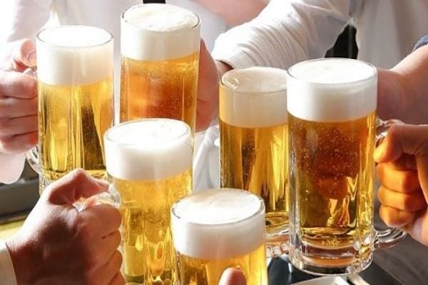 Kiểm soát rượu bia trong dịp tết, chìa khóa để bảo vệ sức khỏe