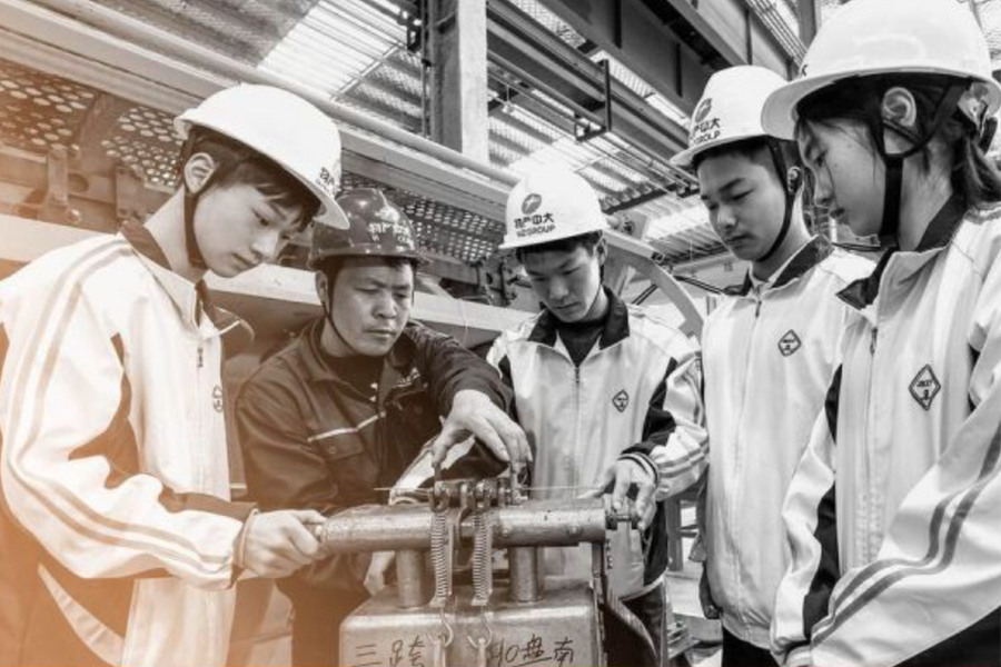 Không vào đại học dù đủ điểm: Xu hướng lạ ở Trung Quốc