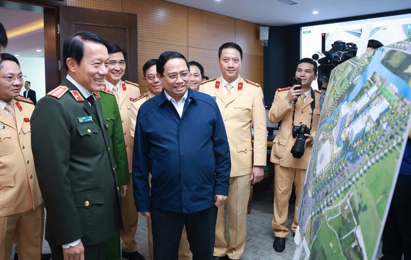 Thủ tướng Phạm Minh Chính kiểm tra công tác ứng trực, đảm bảo trật tự an toàn giao thông