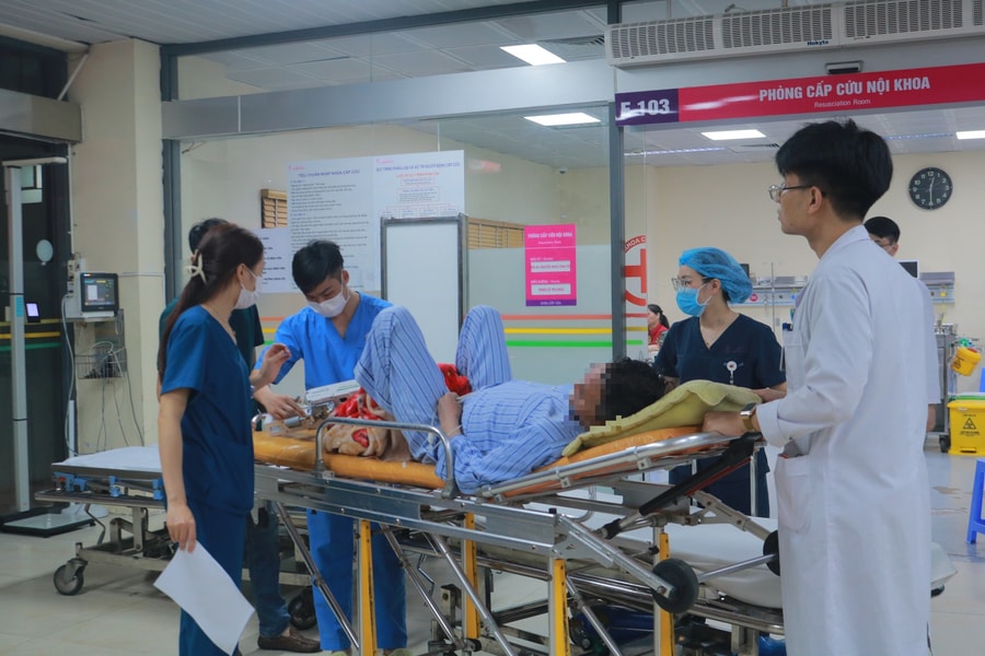 Nhiều ca bệnh nặng được cấp cứu vào thời khắc giao thừa