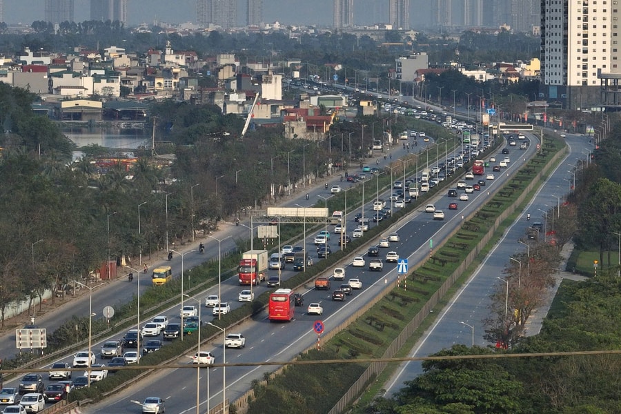 CSGT Hà Nội dùng flycam theo dõi tình hình giao thông, kiểm soát chặt vận tải hành khách