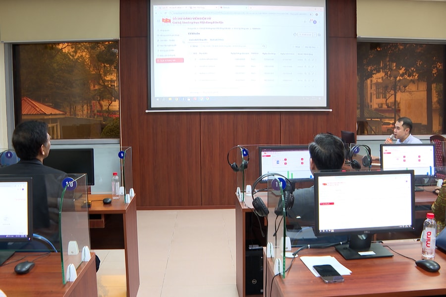 Tập huấn, bồi dưỡng công tác chuyển đổi số, ứng dụng trí tuệ nhân tạo