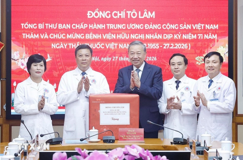 Tổng Bí thư Tô Lâm: Thầy thuốc là điểm tựa của người bệnh trong thời khắc khó khăn nhất
