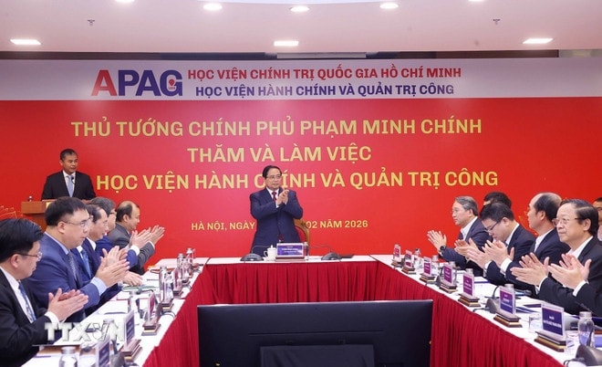 Đào tạo cán bộ, nâng cao năng lực quản trị quốc gia