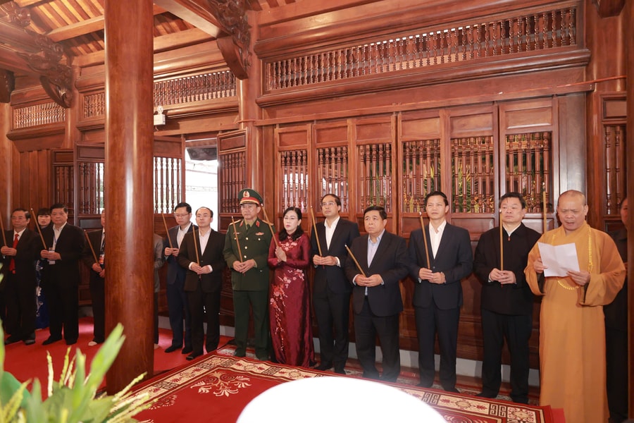 Thái Nguyên khai mạc Lễ hội “Vạn Xuân khai quốc”