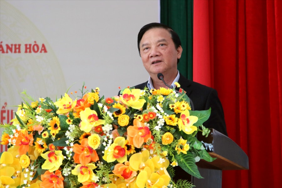 Phó Chủ tịch Quốc hội Nguyễn Khắc Định dự Hội nghị tiếp xúc cử tri tại xã Khánh Vĩnh, Khánh Hòa