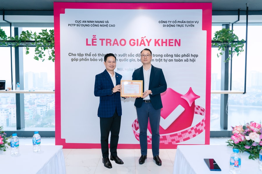 MoMo nhận Giấy khen của Cục A05 vì thành tích phối hợp ngăn chặn lừa đảo tài chính và bảo vệ người dùng trên môi trường số