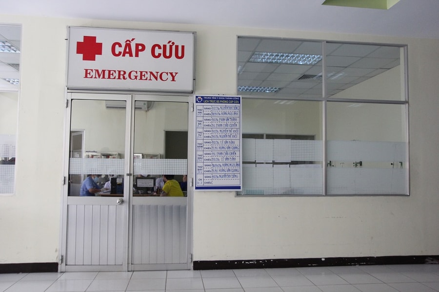 Bé gái sốt kéo dài tại nhà rồi không qua khỏi, bác sĩ cảnh báo dấu hiệu nguy hiểm ở trẻ