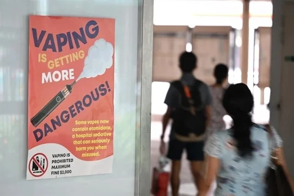 Singapore siết chặt luật chống thuốc lá điện tử