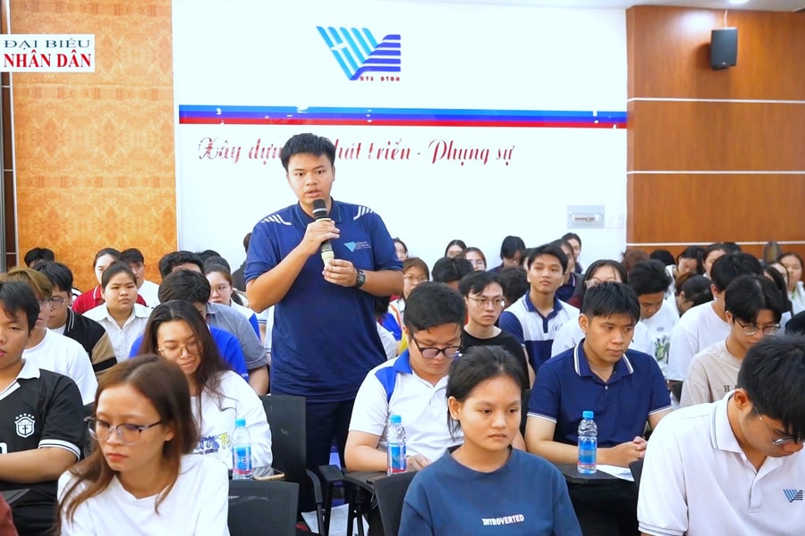 Cử tri trẻ và kỳ vọng vào “sứ giả” giáo dục trên nghị trường