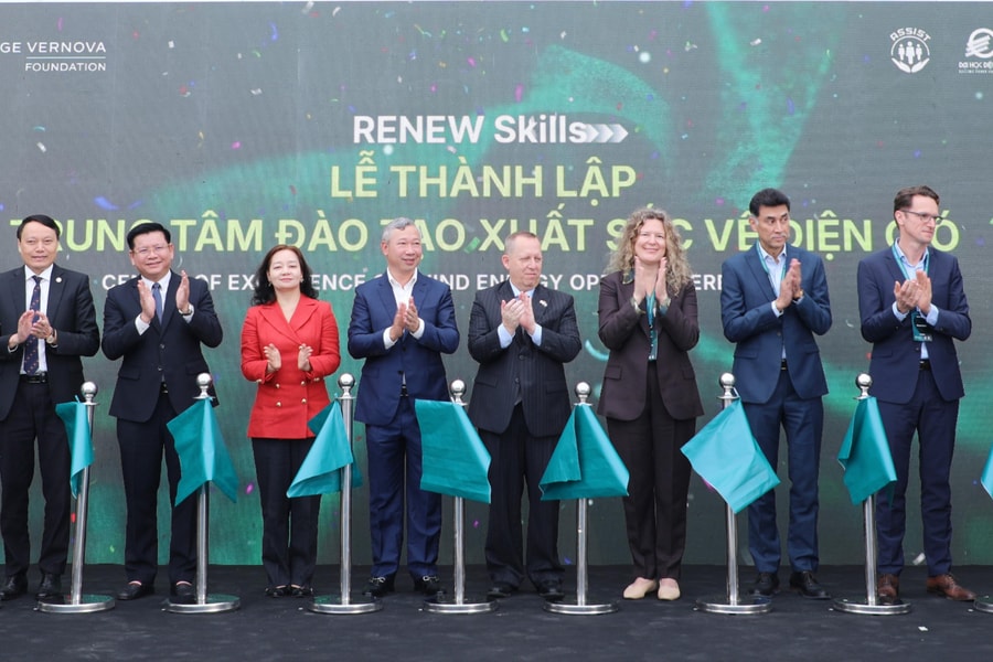 Trường Đại học Điện lực thành lập Trung tâm Đào tạo xuất sắc về điện gió