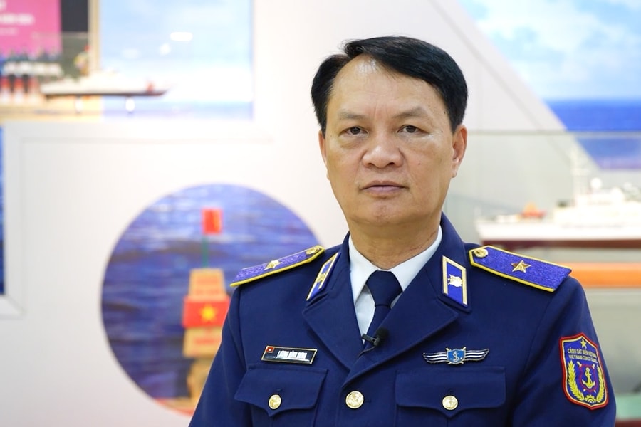 Gắn phát triển kinh tế biển với xây dựng thế trận quốc phòng toàn dân