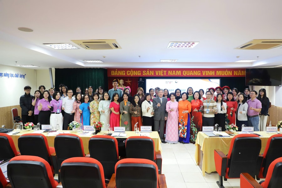 Thúc đẩy bình đẳng giới bằng việc nâng cao nhận thức về vai trò phụ nữ trong tham chính