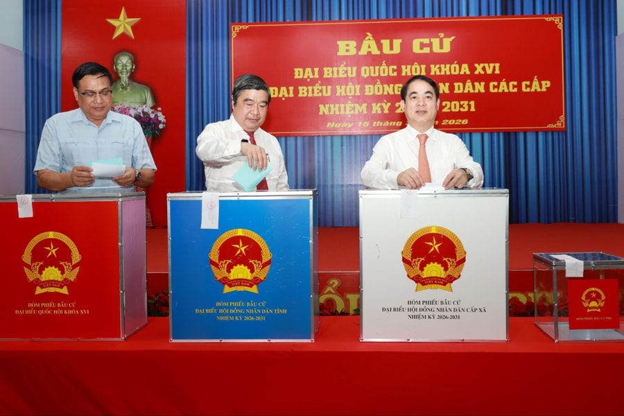 Bí thư Tỉnh ủy Khánh Hòa Nghiêm Xuân Thành dự Lễ khai mạc bầu cử tại phường Nha Trang