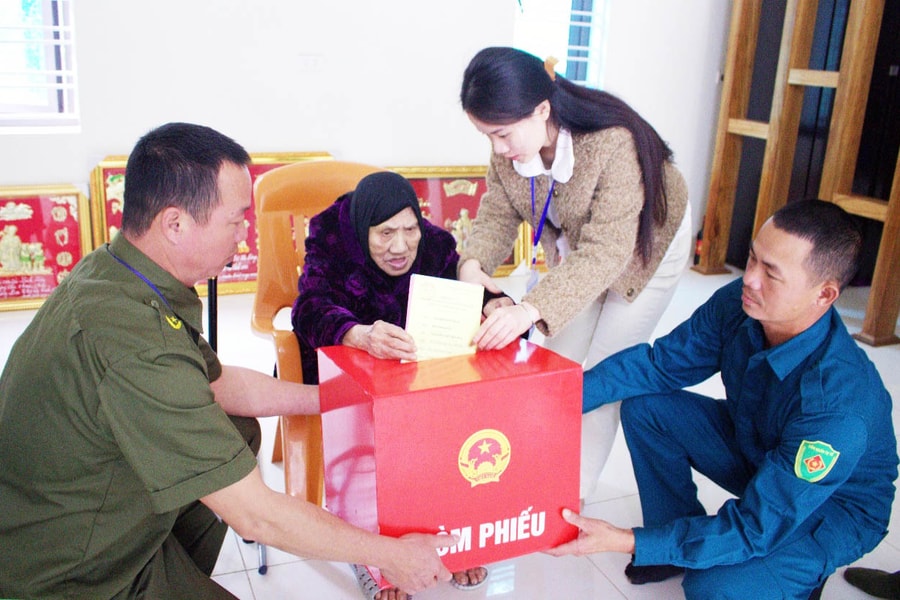 Tính đến 23h30 phút ngày 15/3: gần 76,2 triệu cử tri đi bầu cử, đạt tỷ lệ 99,68%